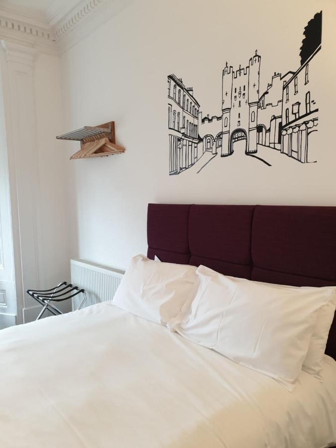 יורק Mcmillan House Studio Apartments מראה חיצוני תמונה