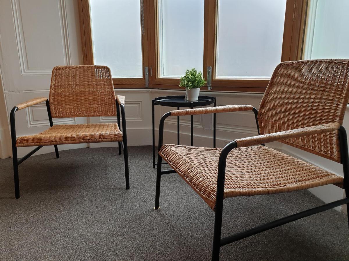 יורק Mcmillan House Studio Apartments מראה חיצוני תמונה