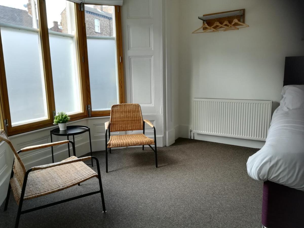 יורק Mcmillan House Studio Apartments מראה חיצוני תמונה
