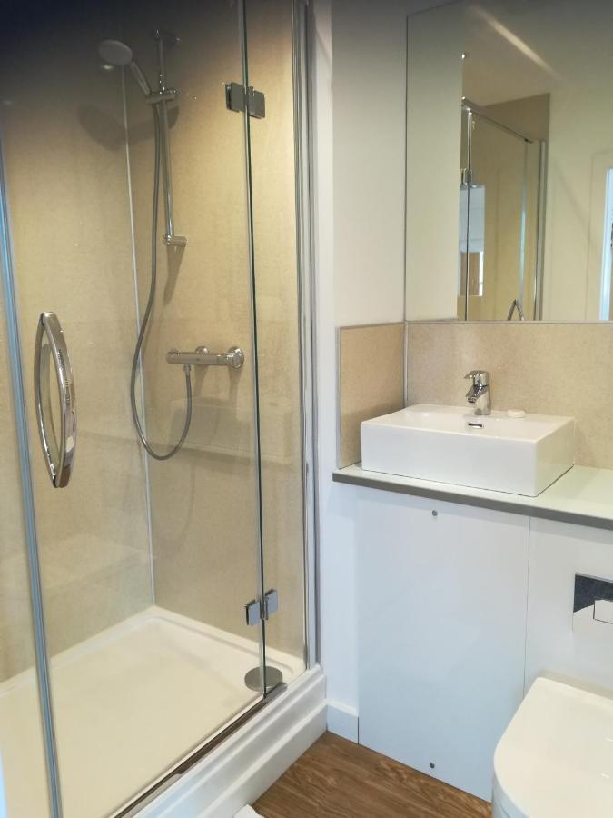 יורק Mcmillan House Studio Apartments מראה חיצוני תמונה